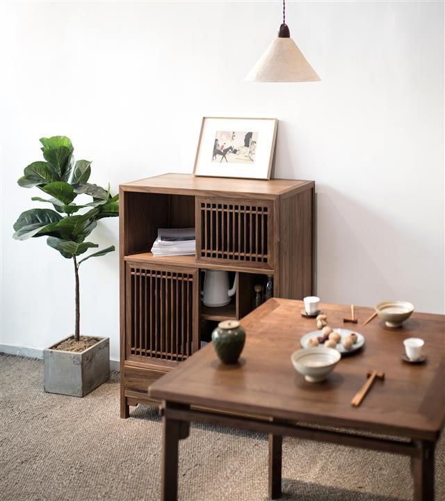 Chinese style storage cabinet(图1)